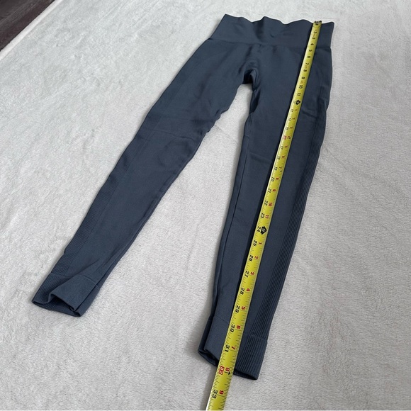 Set Active Sculptflex Seamless Leggings in Dark Grey Storm Size XS/S - Picture 3 of 10